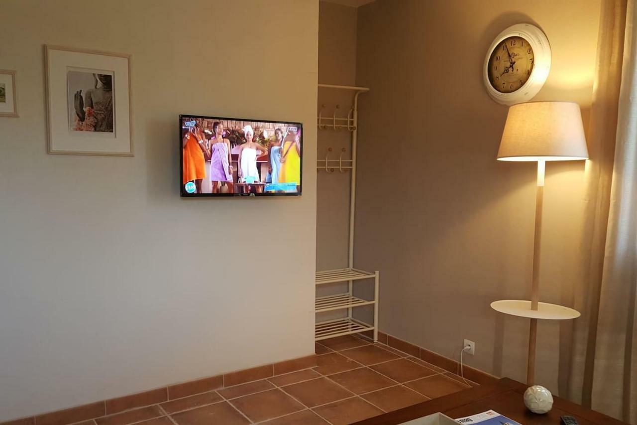 Logement Avec Piscine, Classe 3 Etoiles, De 42 M2 Tout Confort Au Calme Pour Un Couple Cahuzac-sur-Vere Экстерьер фото