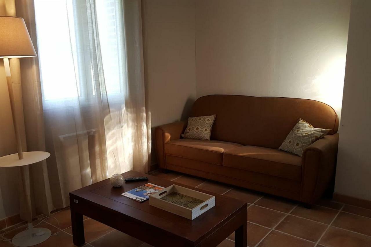 Logement Avec Piscine, Classe 3 Etoiles, De 42 M2 Tout Confort Au Calme Pour Un Couple Cahuzac-sur-Vere Экстерьер фото